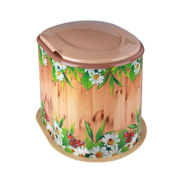 Туалет дачный Летний день